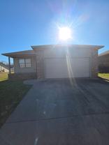 805 W 12th St - Photo 1 of 1