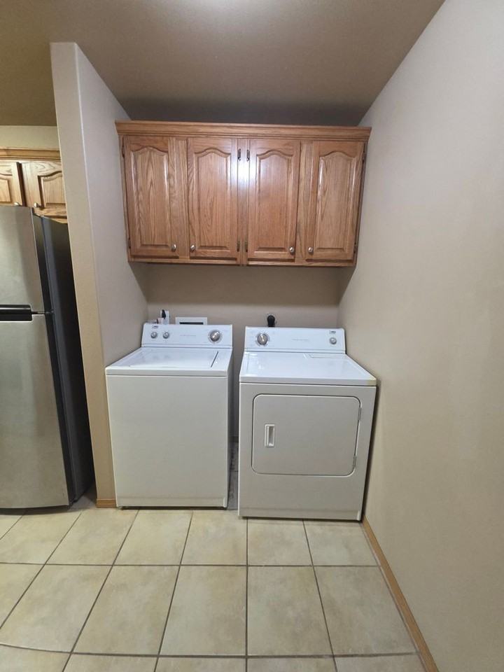 805 W 12th St - Photo 7 of 21