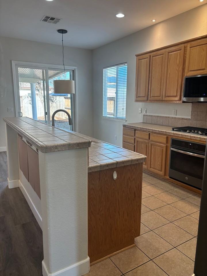 1369 Night Heron St - Photo 7 of 17