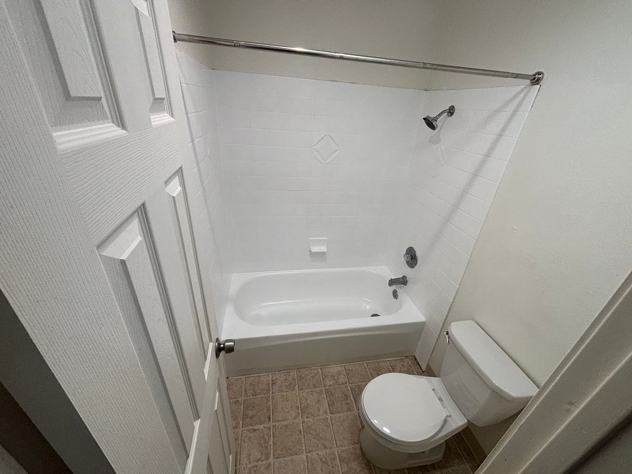 Kansas Apartments - Photo 6 of 7