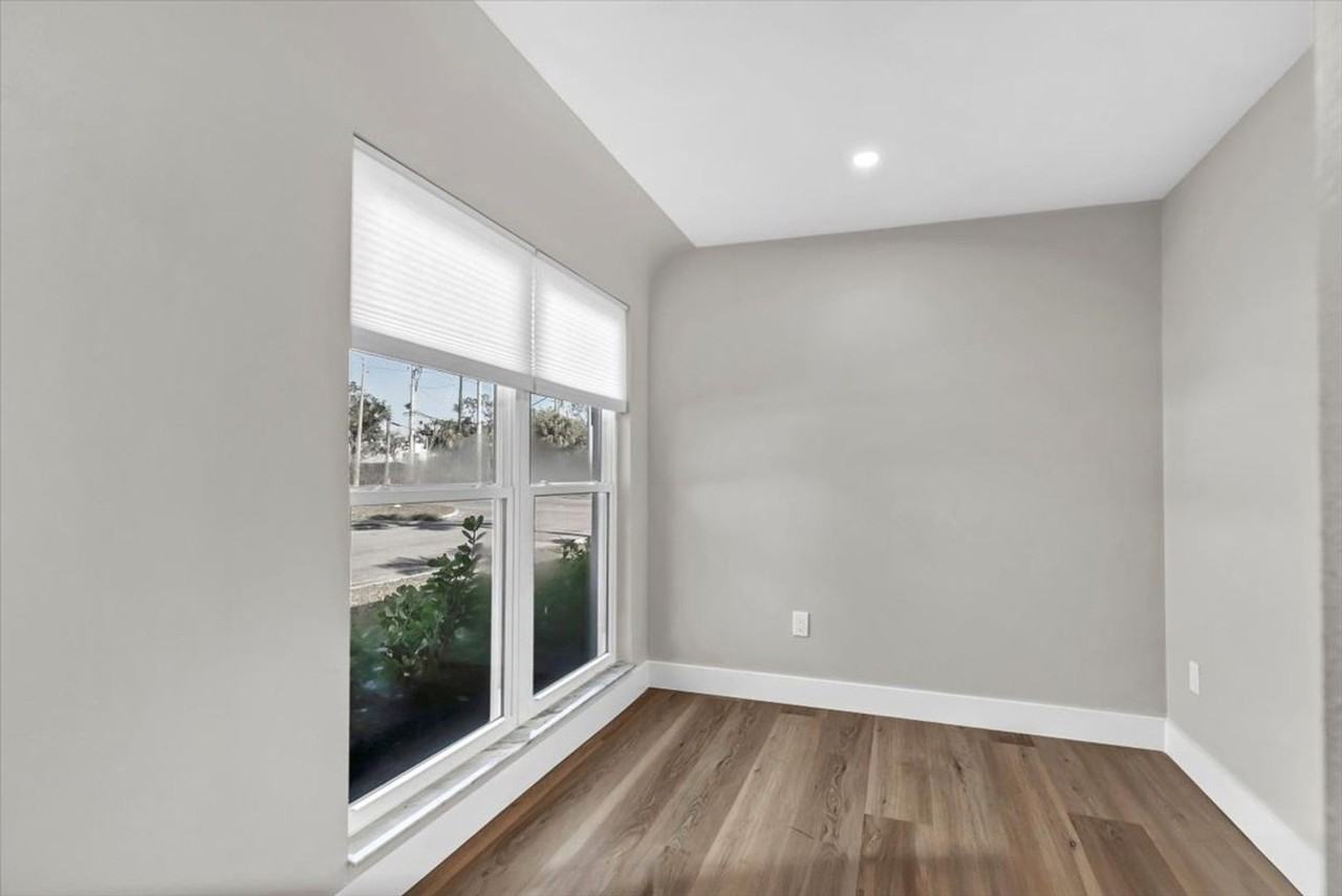 525 Lamara Way Ne - Photo 5 of 49