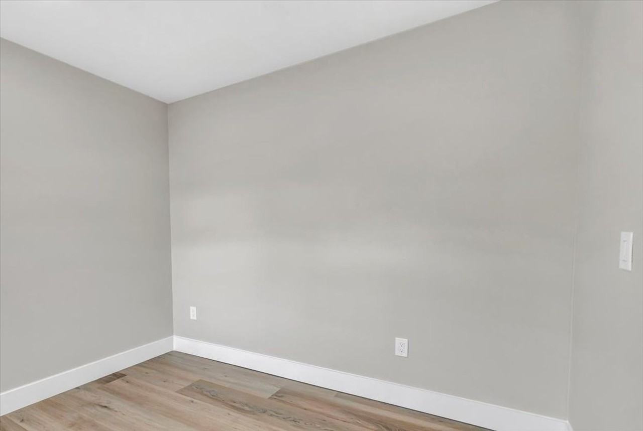 525 Lamara Way Ne - Photo 7 of 49