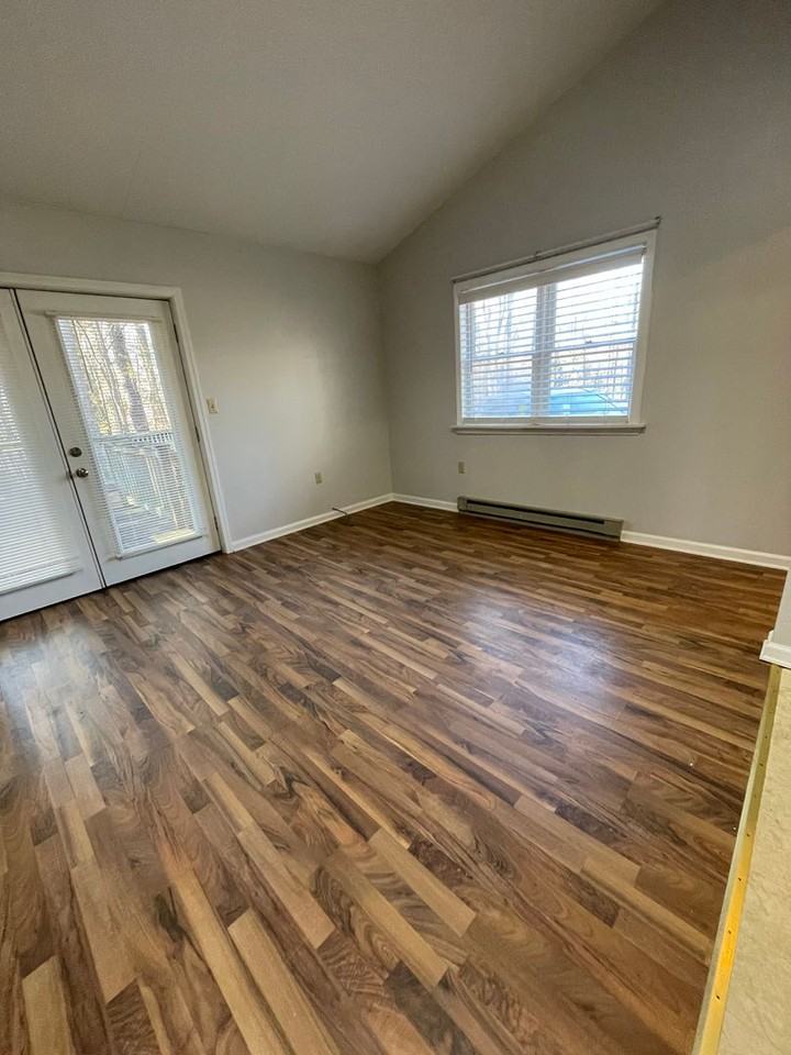 835 Longstreet Rd - Photo 7 of 8