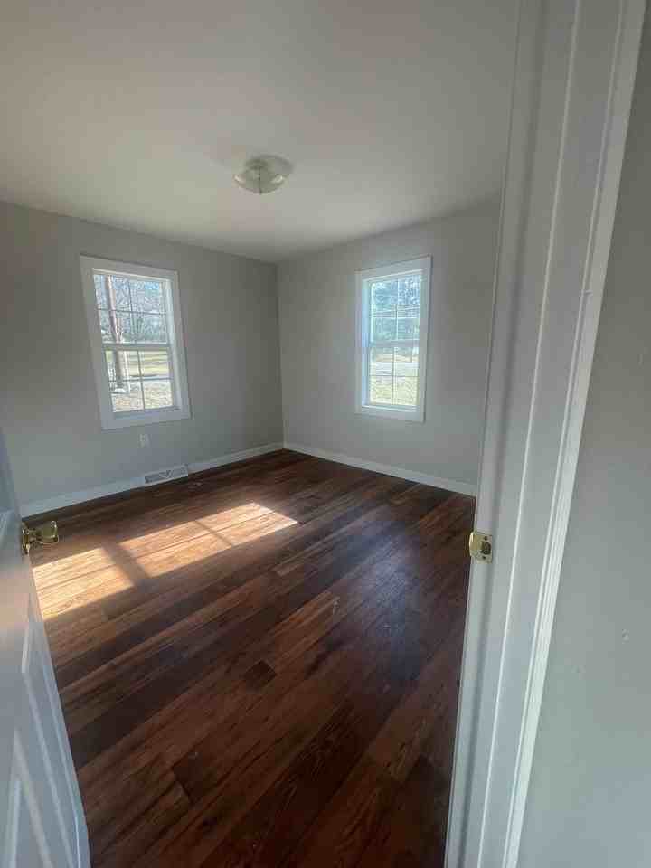 405 S Virginia St - Photo 3 of 8