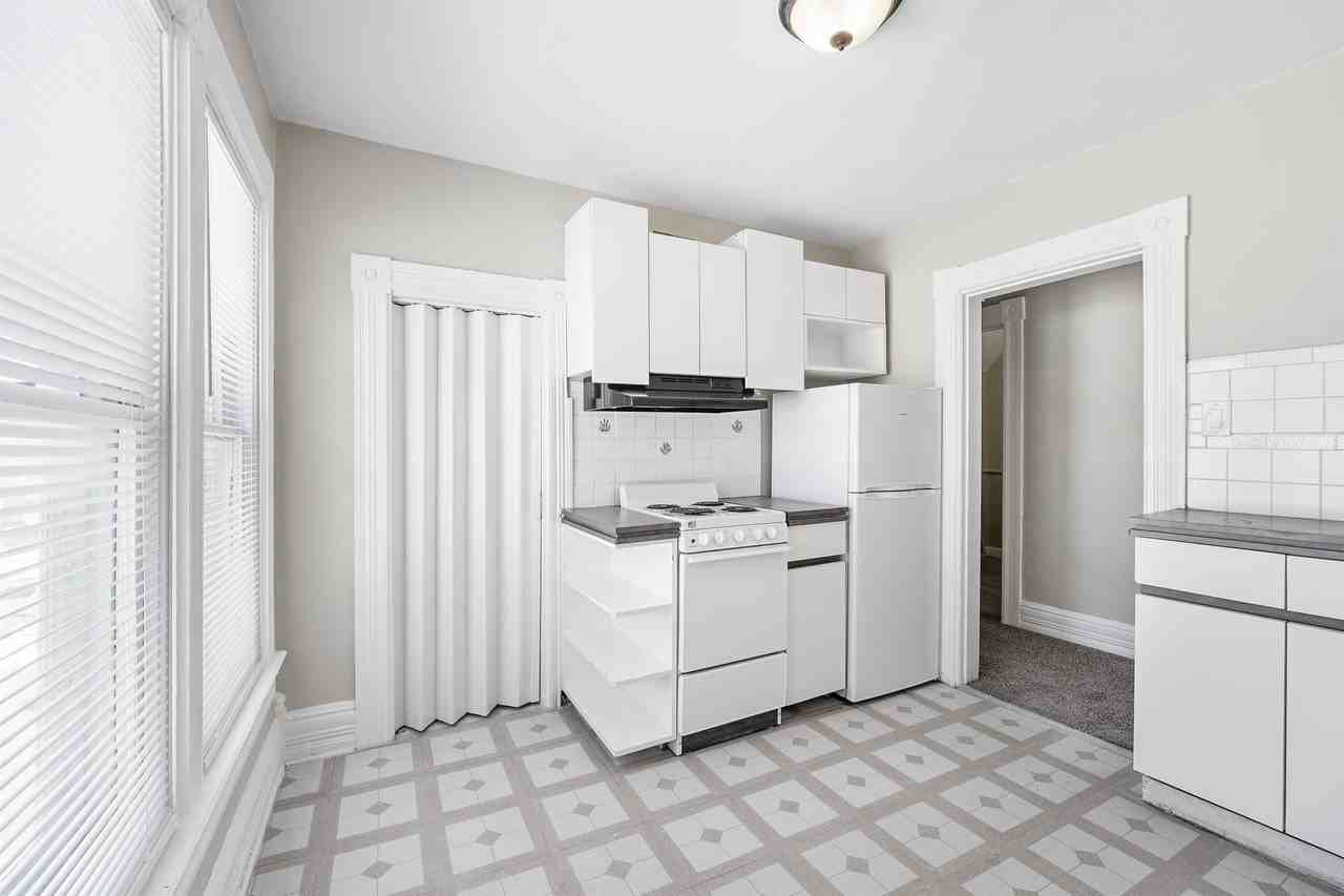 71 Grand Ave - Photo 3 of 12