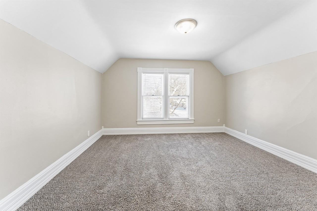 71 Grand Ave - Photo 2 of 12