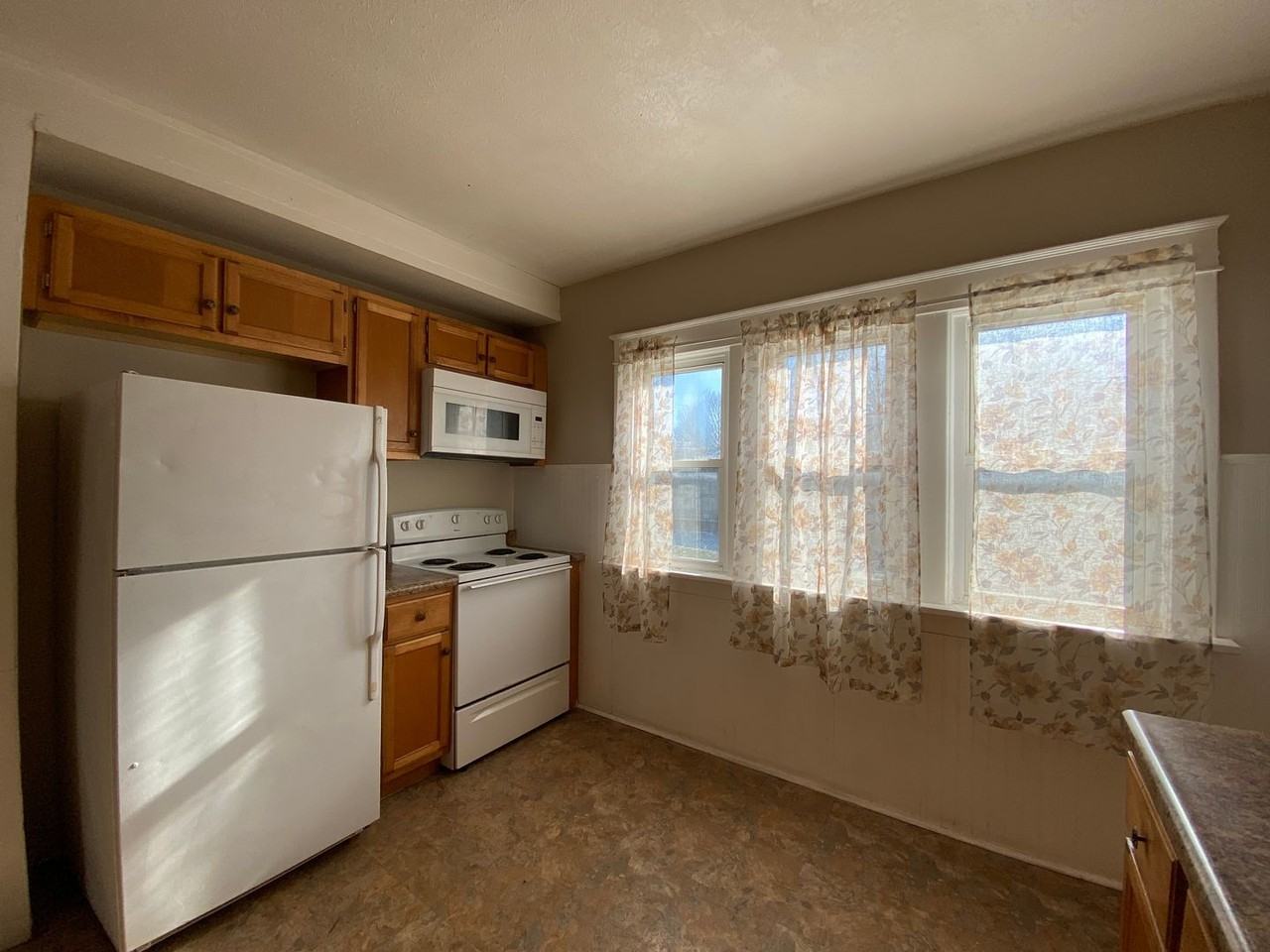 316 S West Blvd - Photo 5 of 15