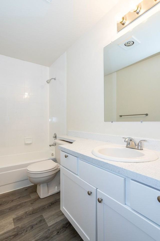 Cottage Woods Apartments - Photo 4 of 7