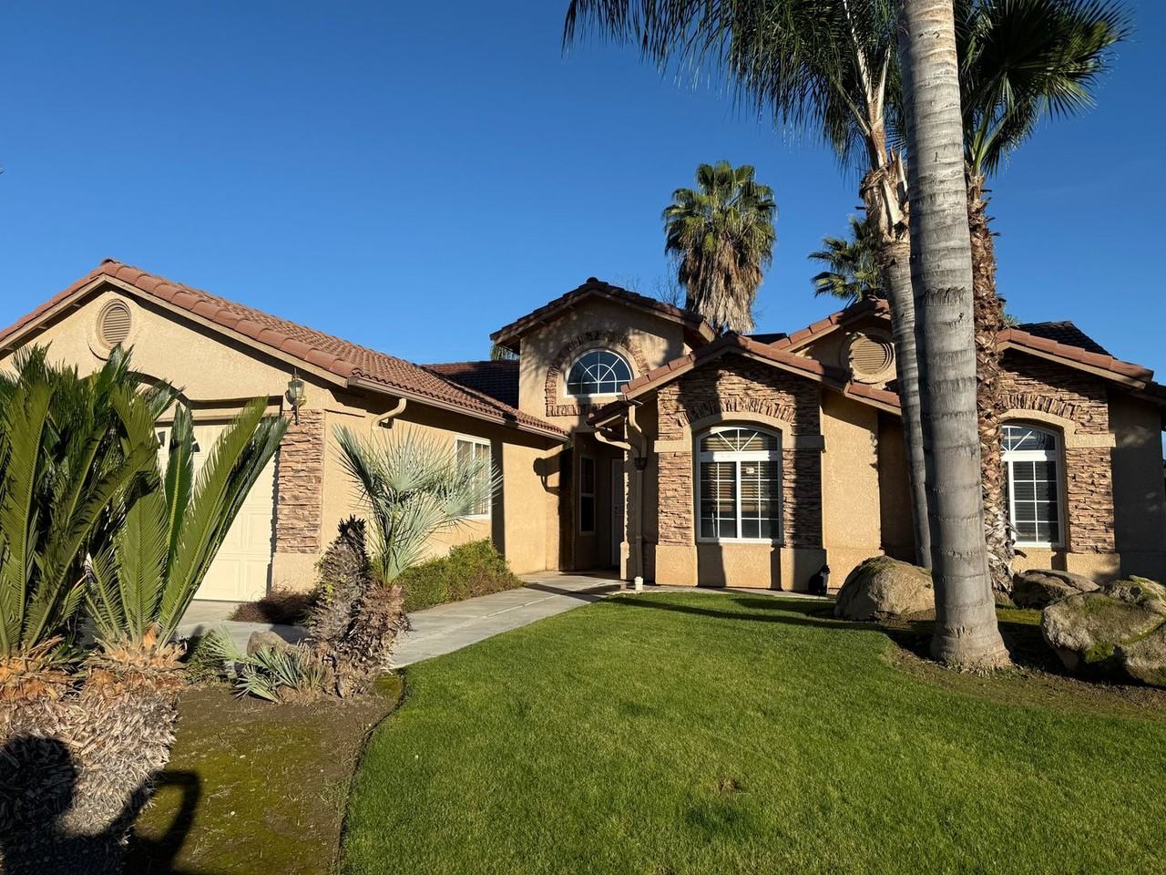 2829 Desert Ranch Way - Photo 2 of 16