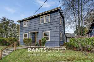 featured image of 804 Olympia Ave Ne