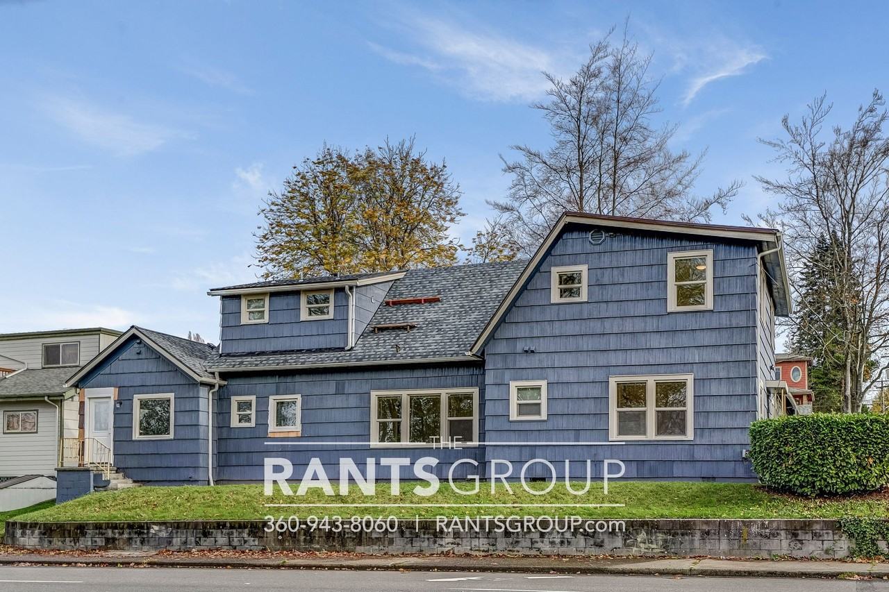 1-bedroom, 1-bathroom apartment located in a prime area close to downtown Olympia! - Photo 3 of 7