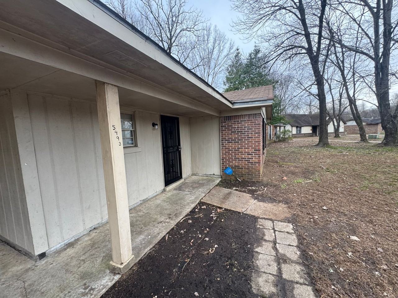 5493 Adams Cir - Photo 3 of 22