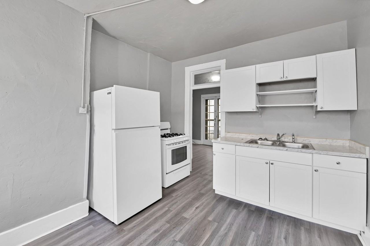 529 Colorado Ave - Photo 7 of 30