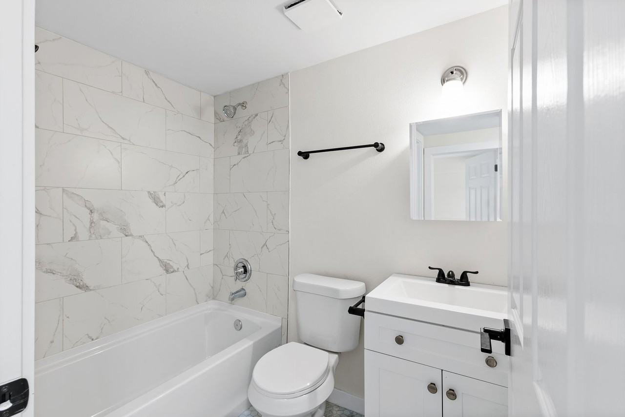 407 Sarah Dr #B - Photo 5 of 14