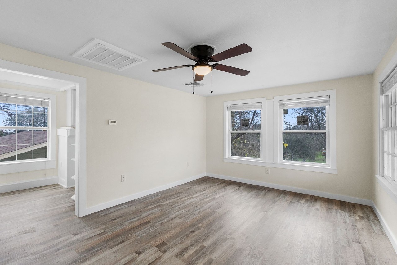 407 Sarah Dr #C - Photo 6 of 19