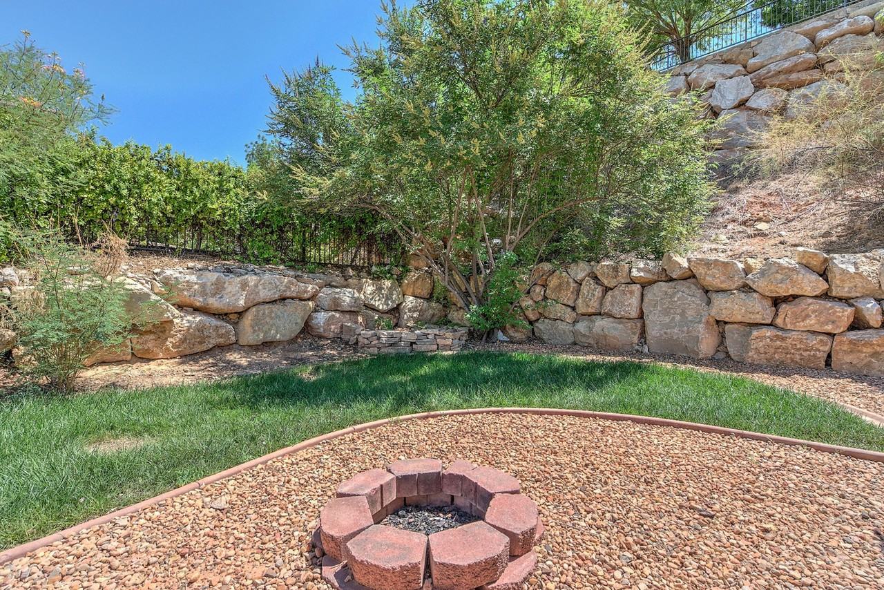 1994 E Knolls Dr - Photo 5 of 50