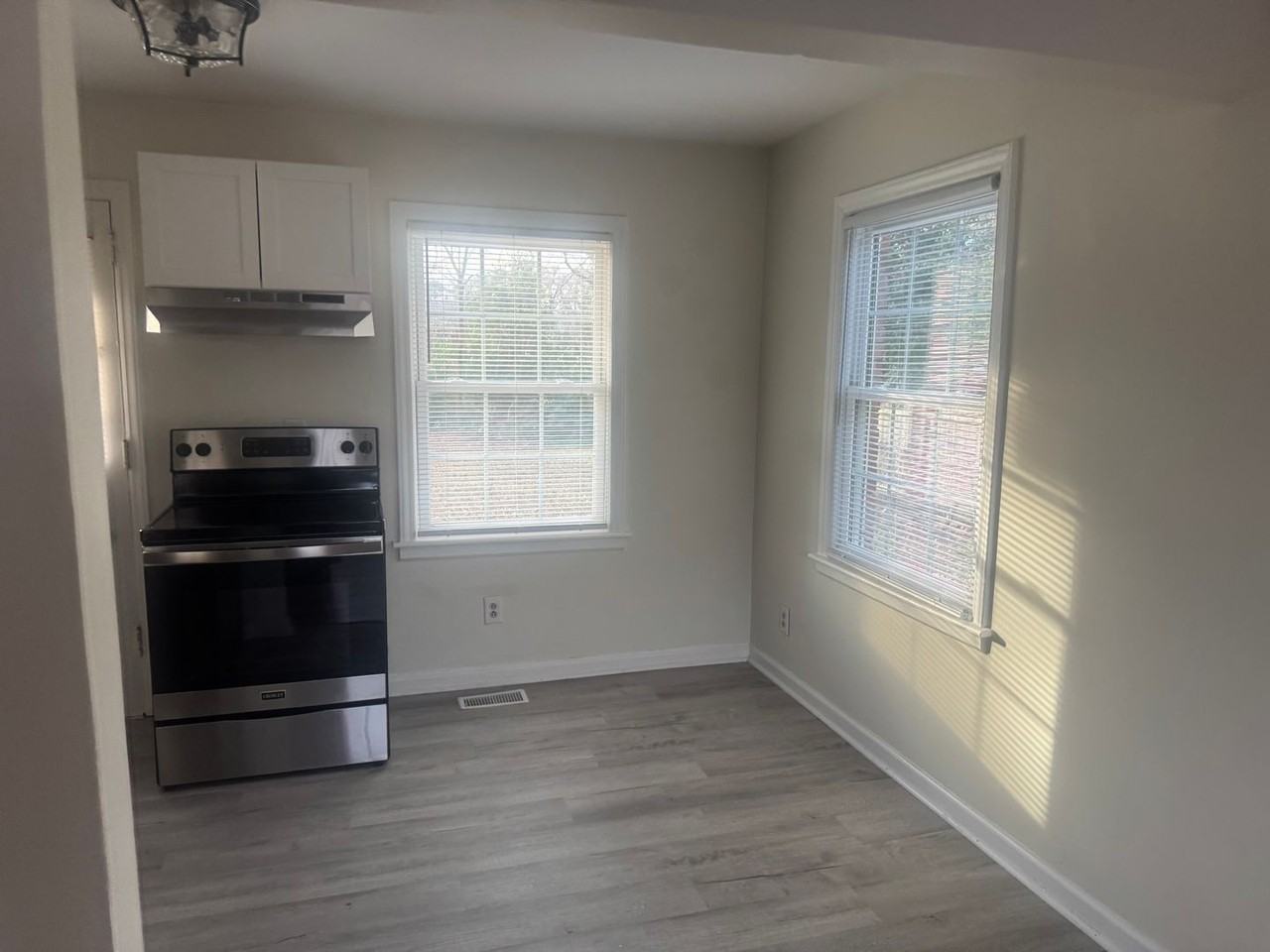 1145 Brighton Rd - Photo 5 of 15