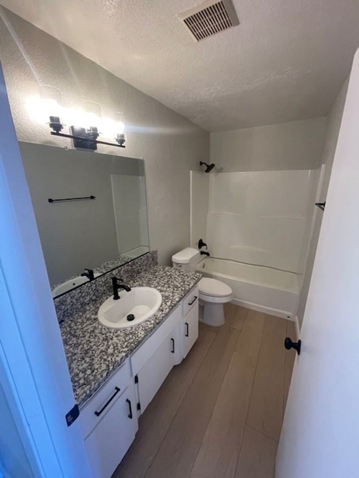 7828 Santa Ysabel Ave #D - Photo 7 of 10