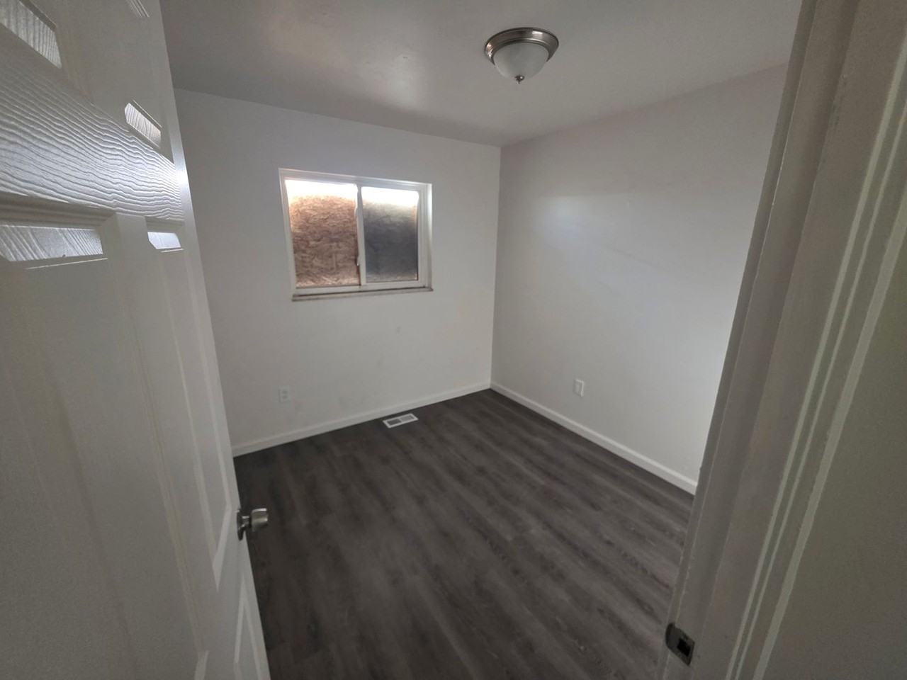 1421 Richard Dr - Photo 5 of 8