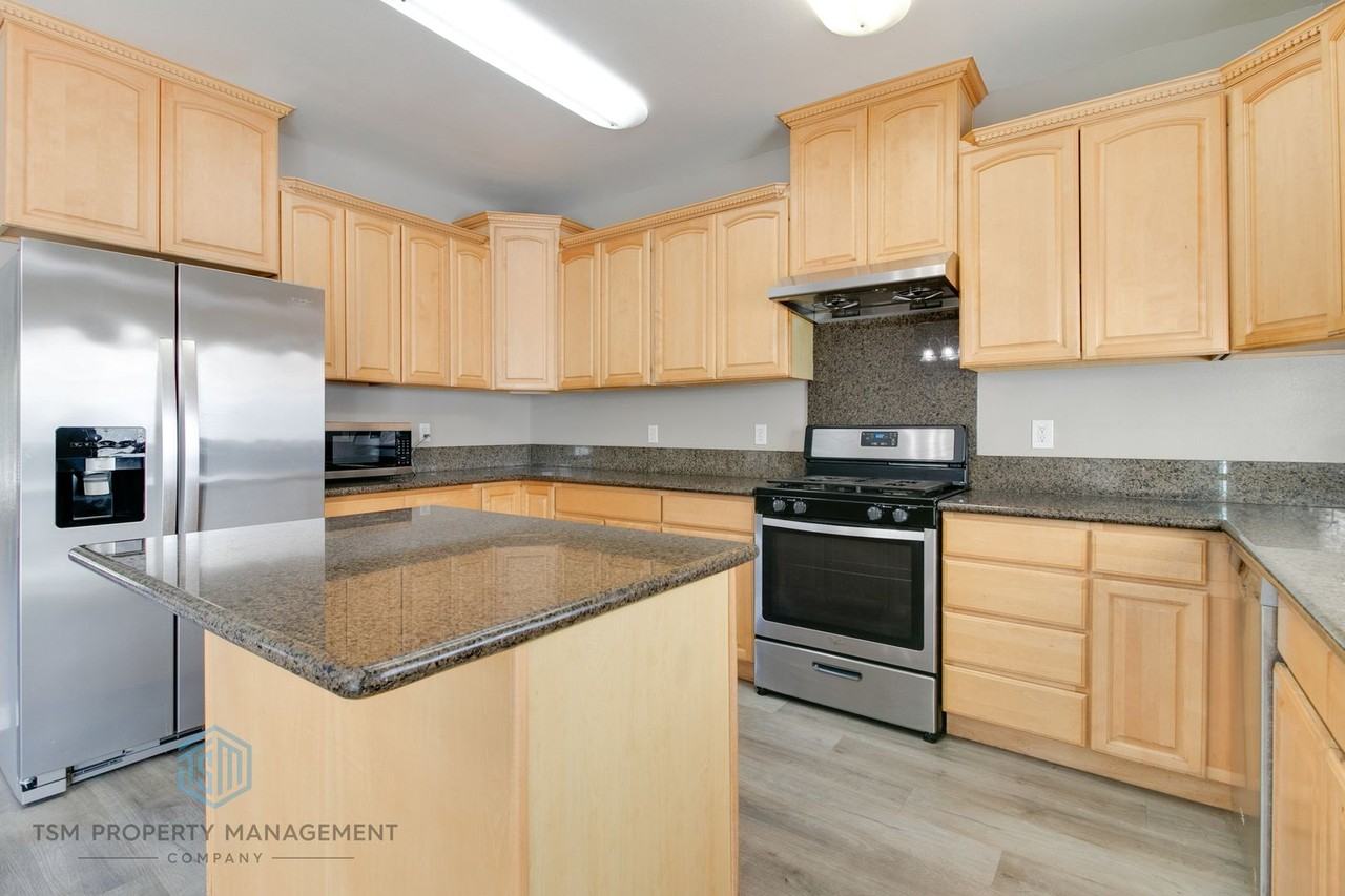 810 S Atlantic Blvd #1 - Photo 5 of 14