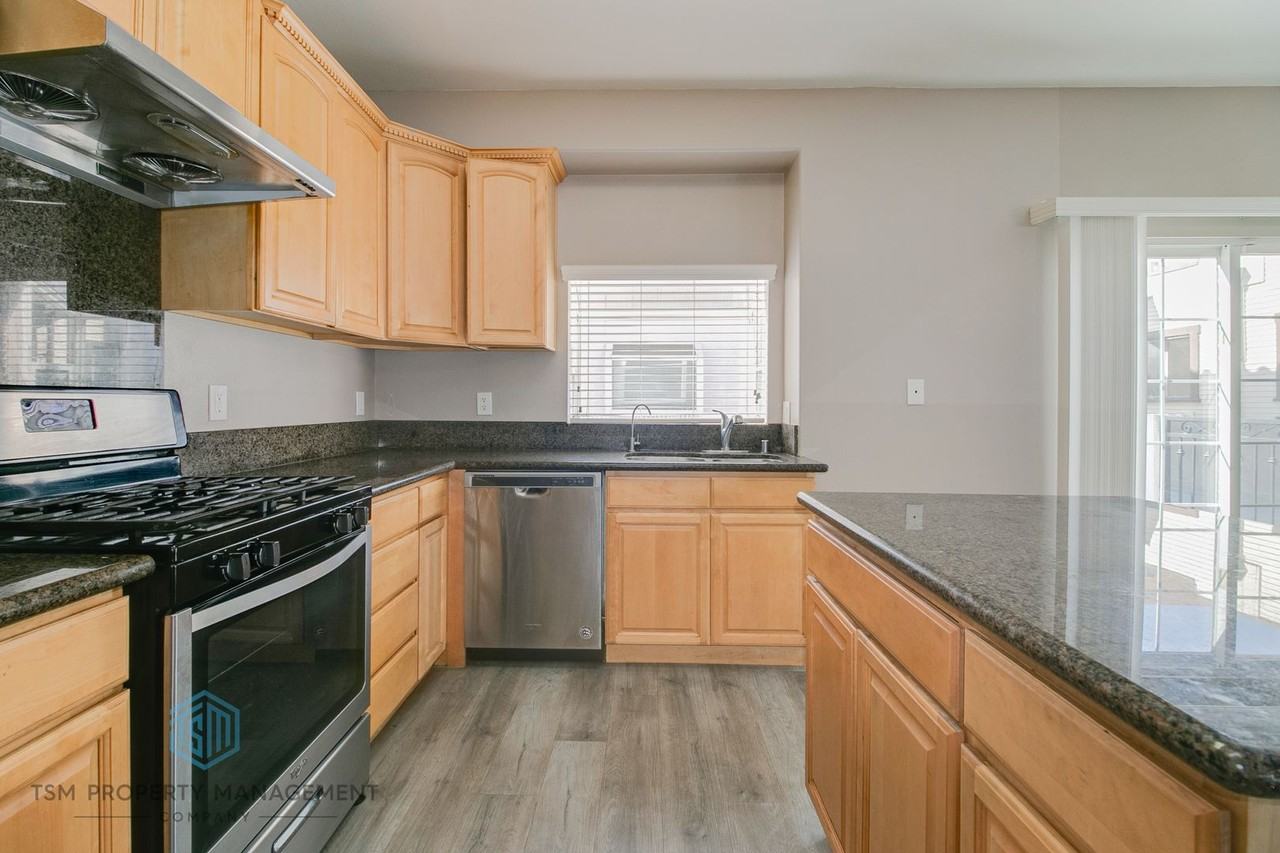 810 S Atlantic Blvd #1 - Photo 6 of 14