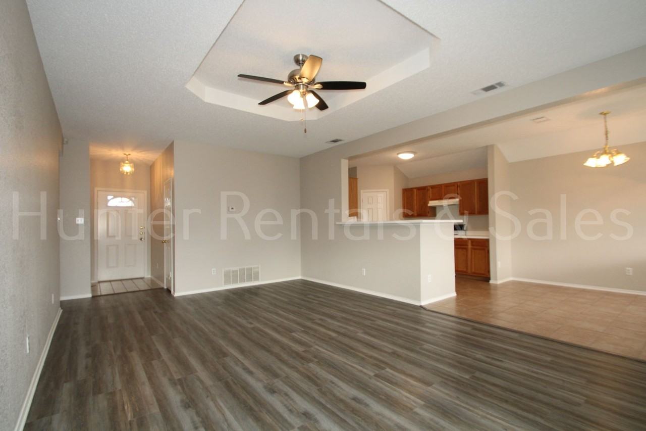 4206 Breckenridge Dr - Photo 3 of 26