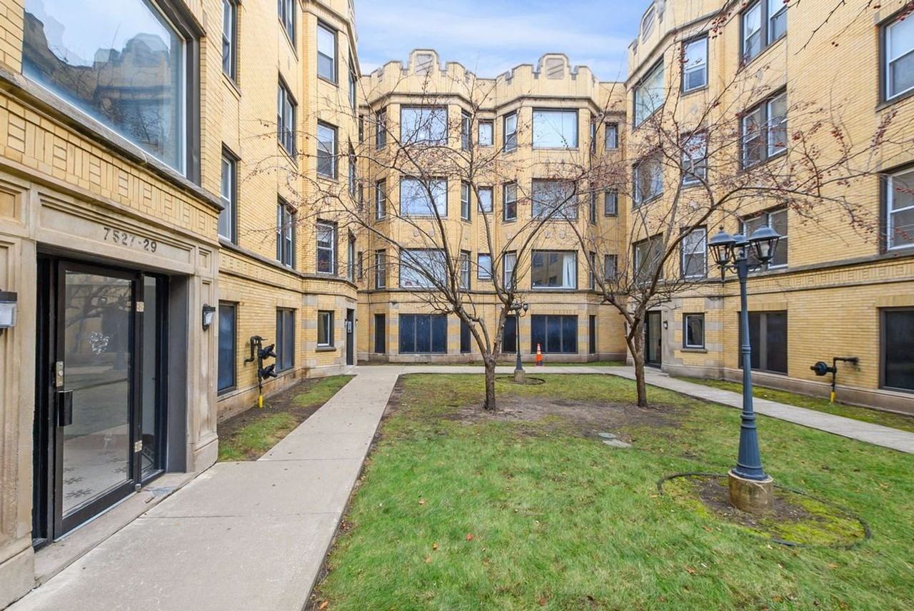 7527-35 S. Essex Ave. - Photo 2 of 10