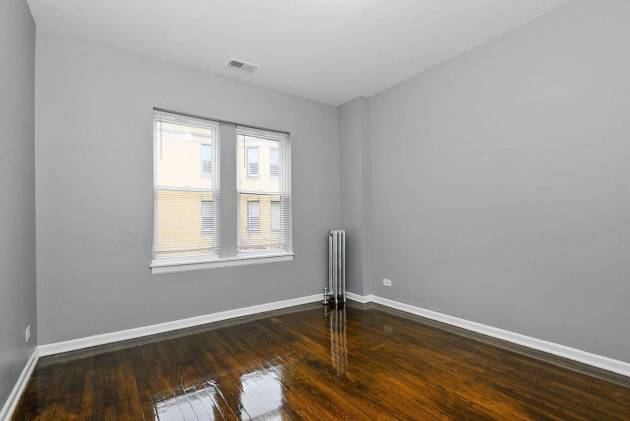 7527-35 S. Essex Ave. - Photo 6 of 10