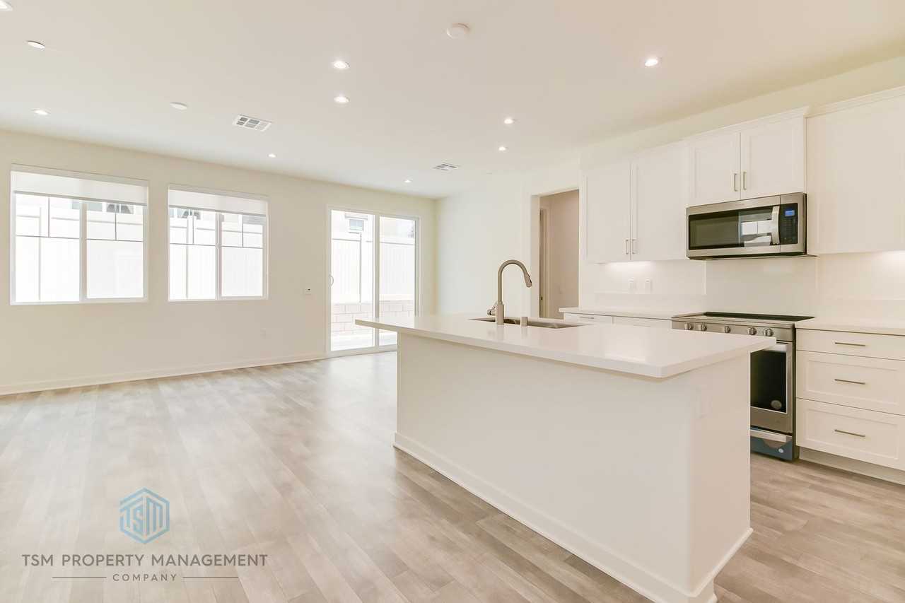 16076 Jaegar Ln - Photo 5 of 18