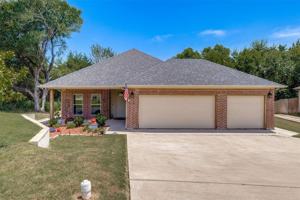 featured image of 1501 Fairway Dr
