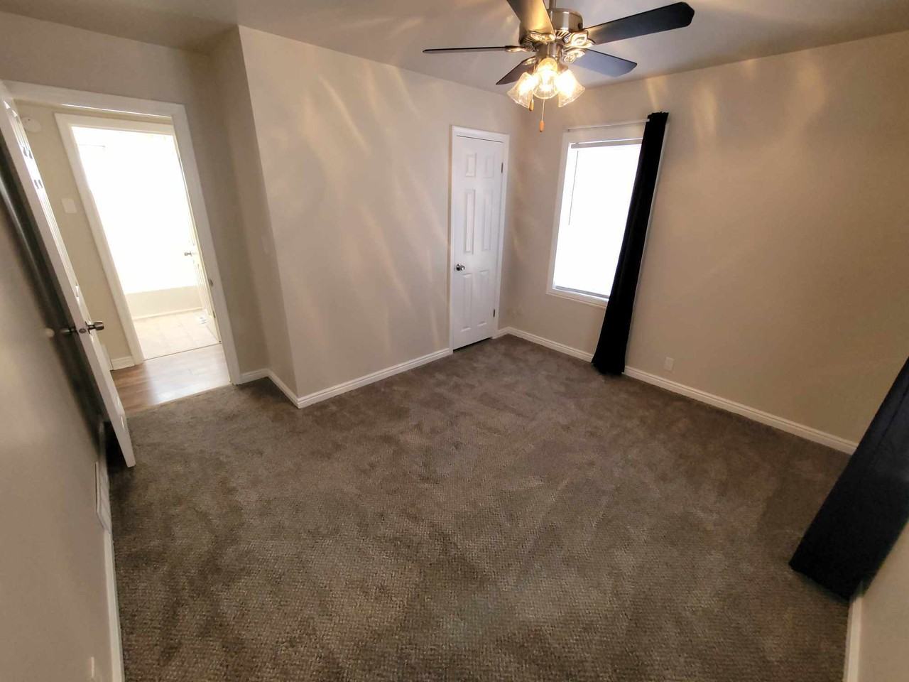 5580 Sw - Photo 2 of 18