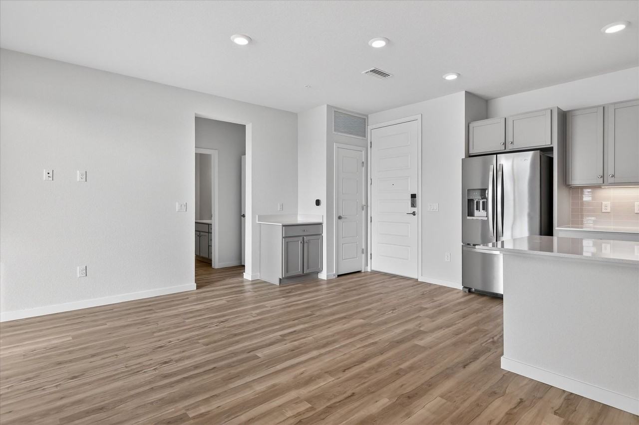 485 Interlocken Blvd #307 - Photo 4 of 27