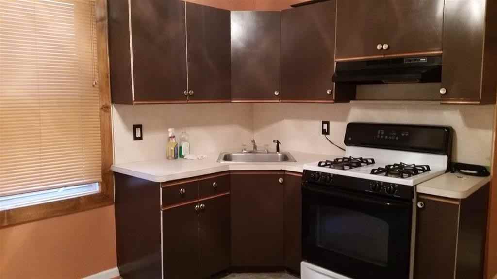 116 W 47th St - Photo 2 of 8
