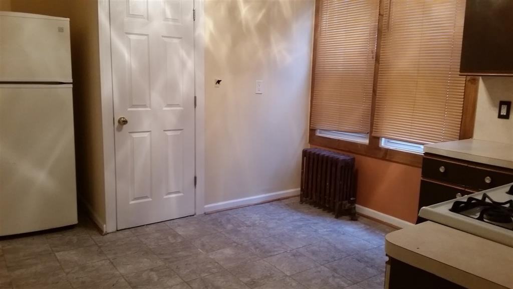 116 W 47th St - Photo 3 of 8