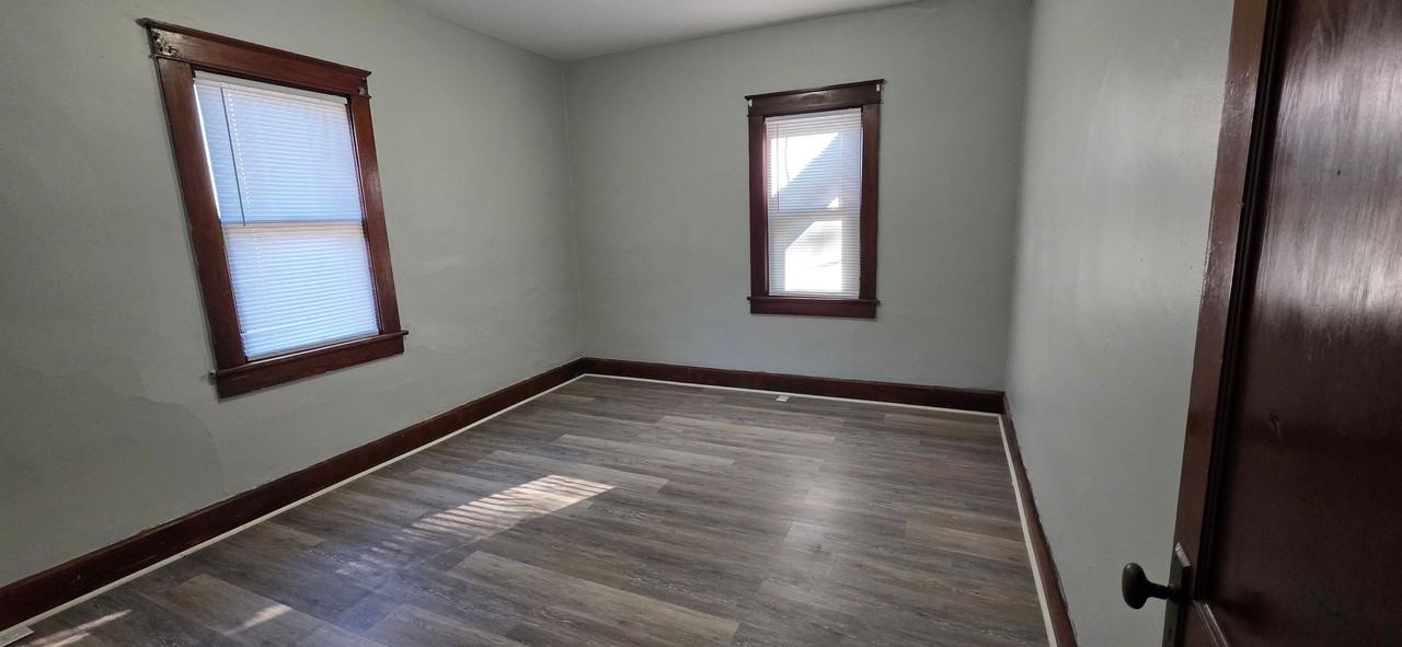 915 High Street - Photo 2 of 21