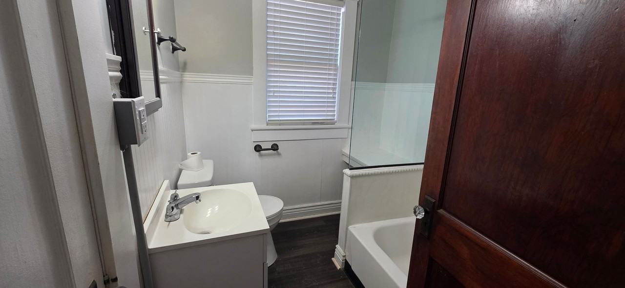 915 High Street - Photo 6 of 21