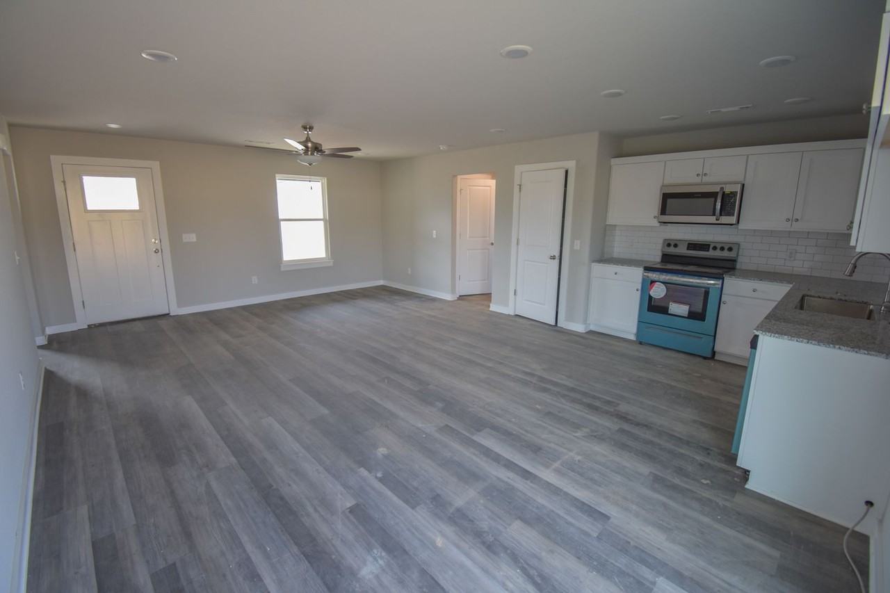 362 N Wyandotte St - Photo 3 of 12