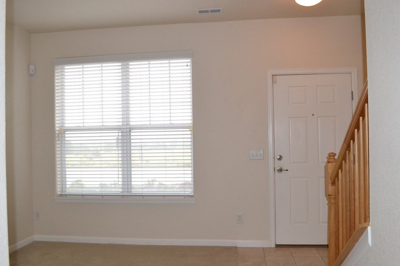 338 E Fountain Blvd - Photo 2 of 10