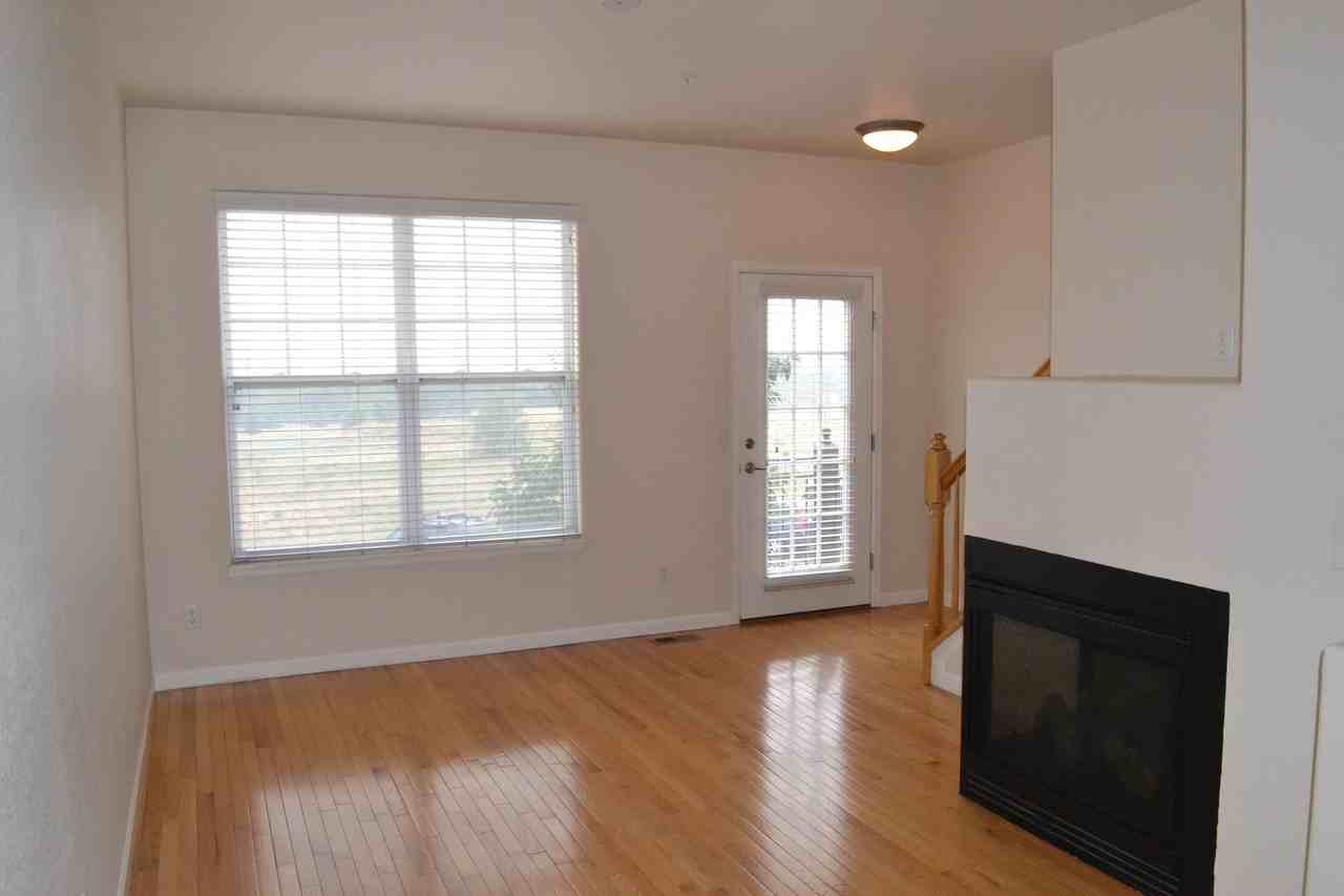 338 E Fountain Blvd - Photo 6 of 10