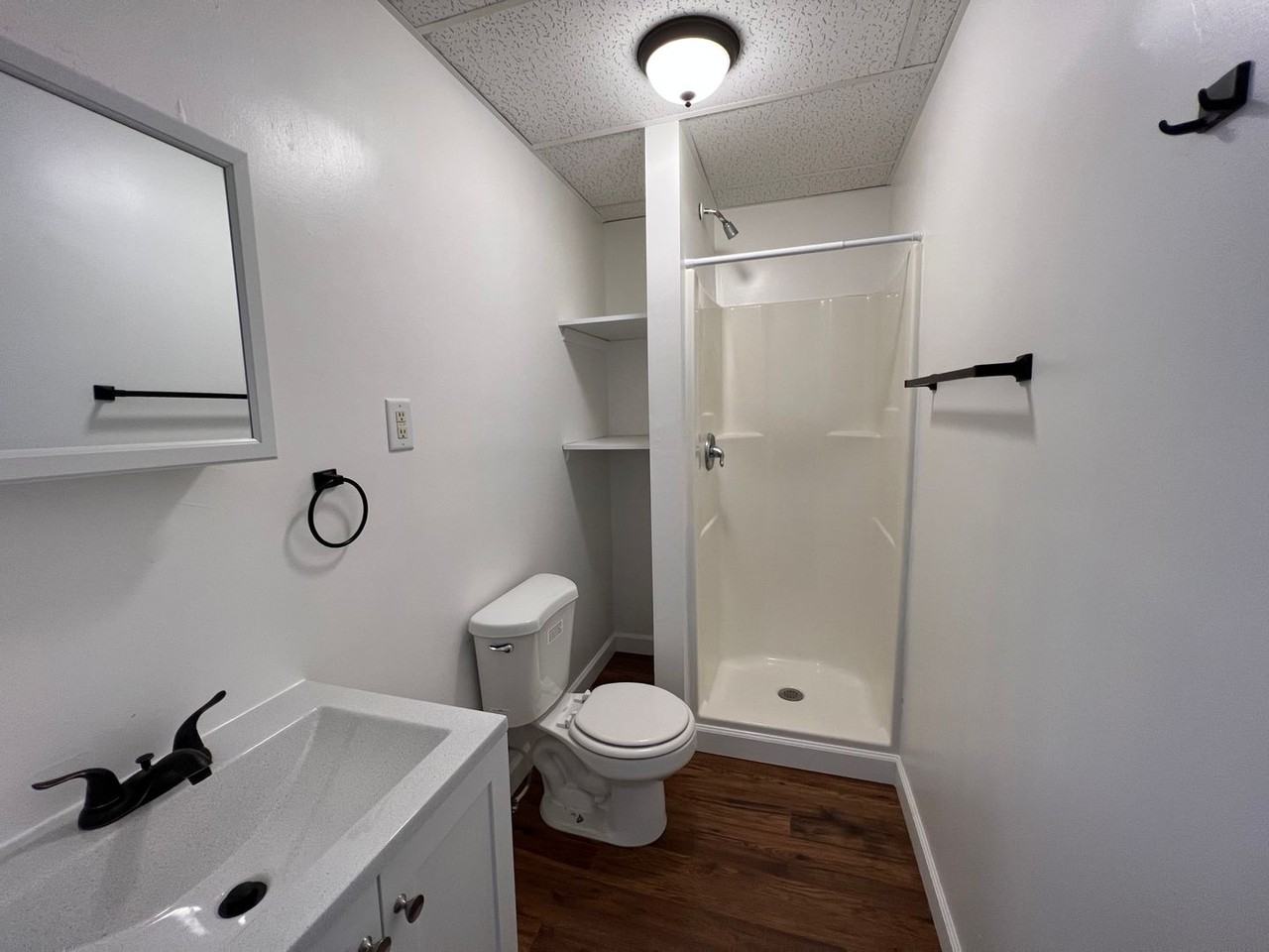 647 Ohio St - Photo 7 of 8