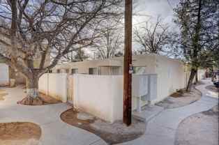 Spacious 2 Bedroom Apartment with Washer/Dryer Hookup - Photo 1 of 1