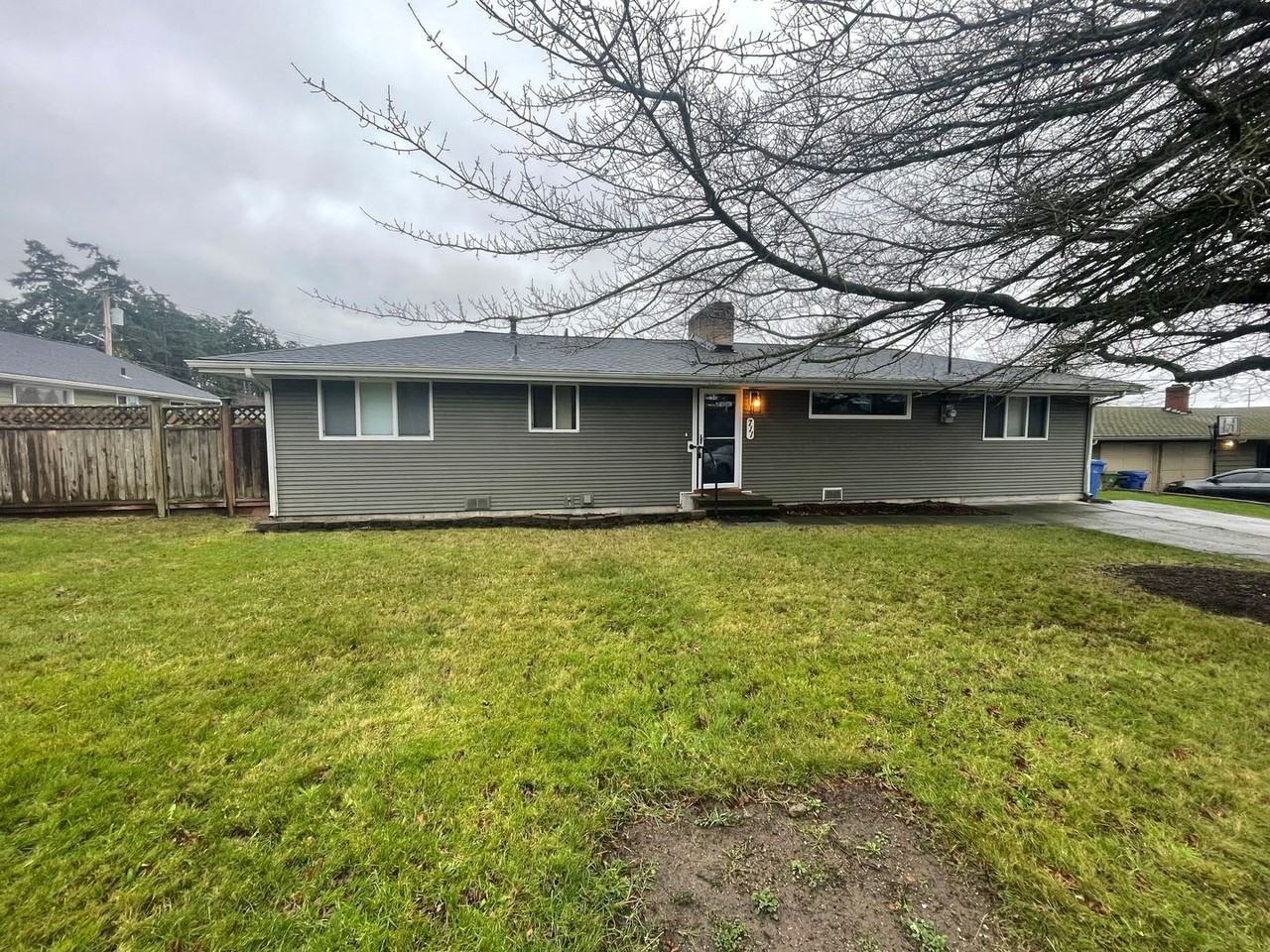 711 Ne 7th Ave - Photo 2 of 15