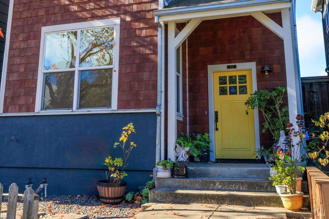 Petaluma Ave - Photo 2 of 19