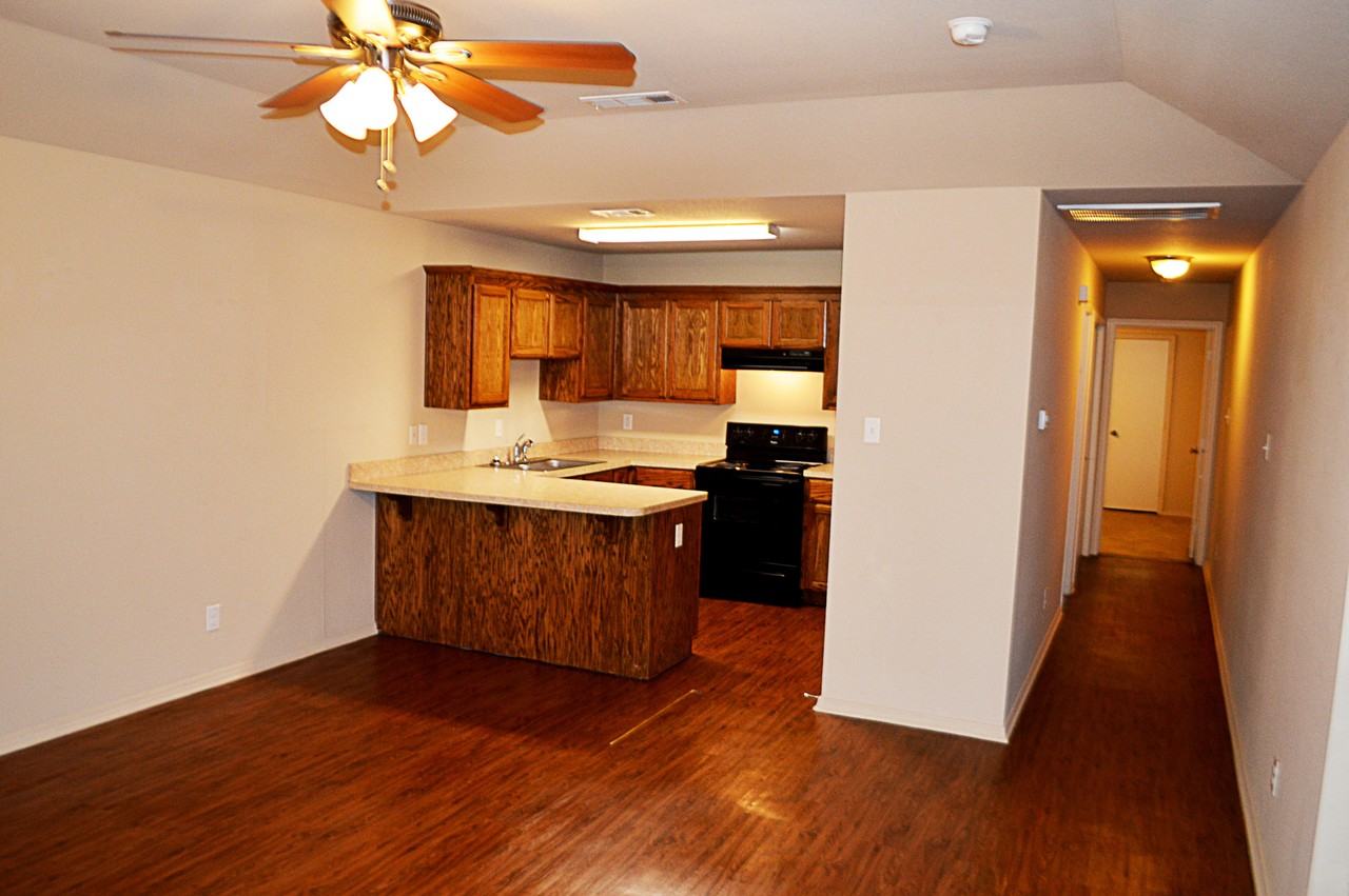 834 Mirabell Ct - Photo 3 of 6