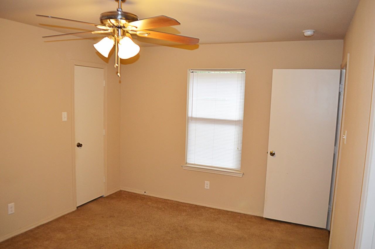 834 Mirabell Ct - Photo 5 of 6