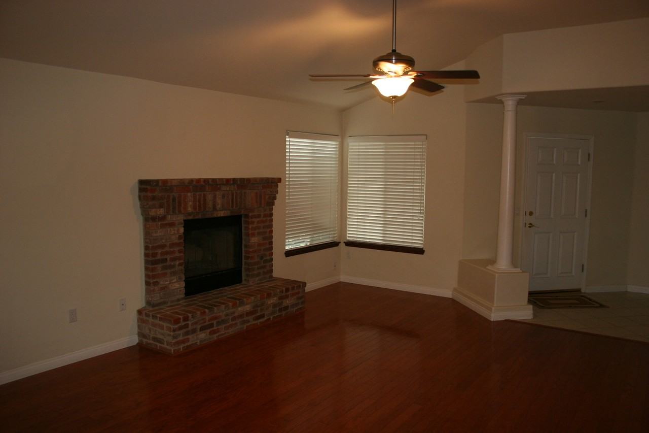 8111 Ipswich Way - Photo 2 of 11