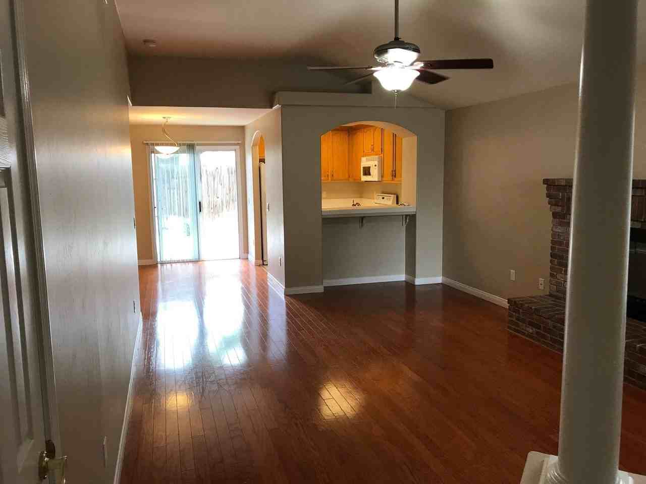 8111 Ipswich Way - Photo 3 of 11