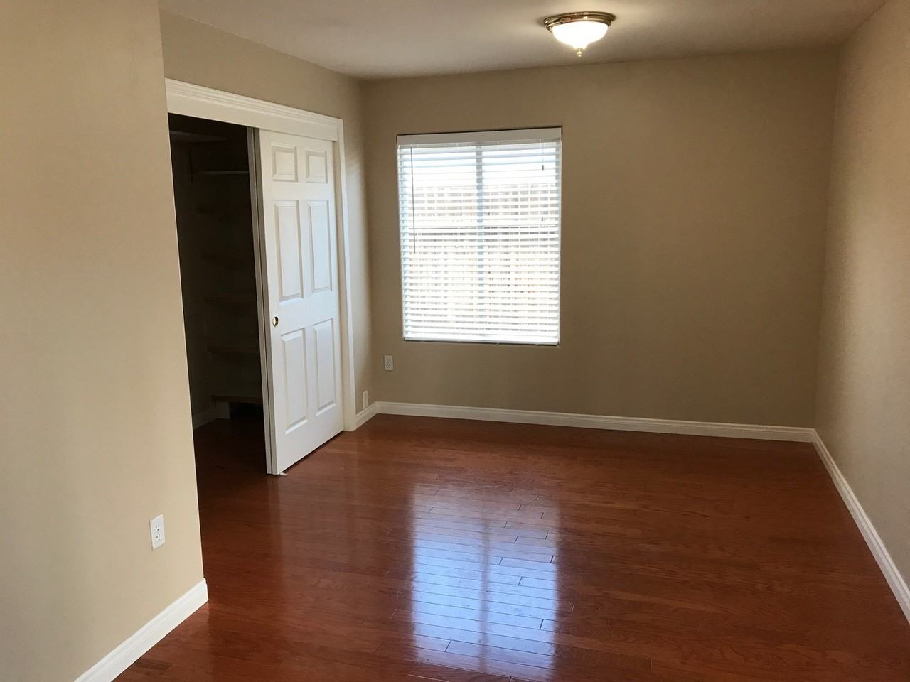 8111 Ipswich Way - Photo 5 of 11