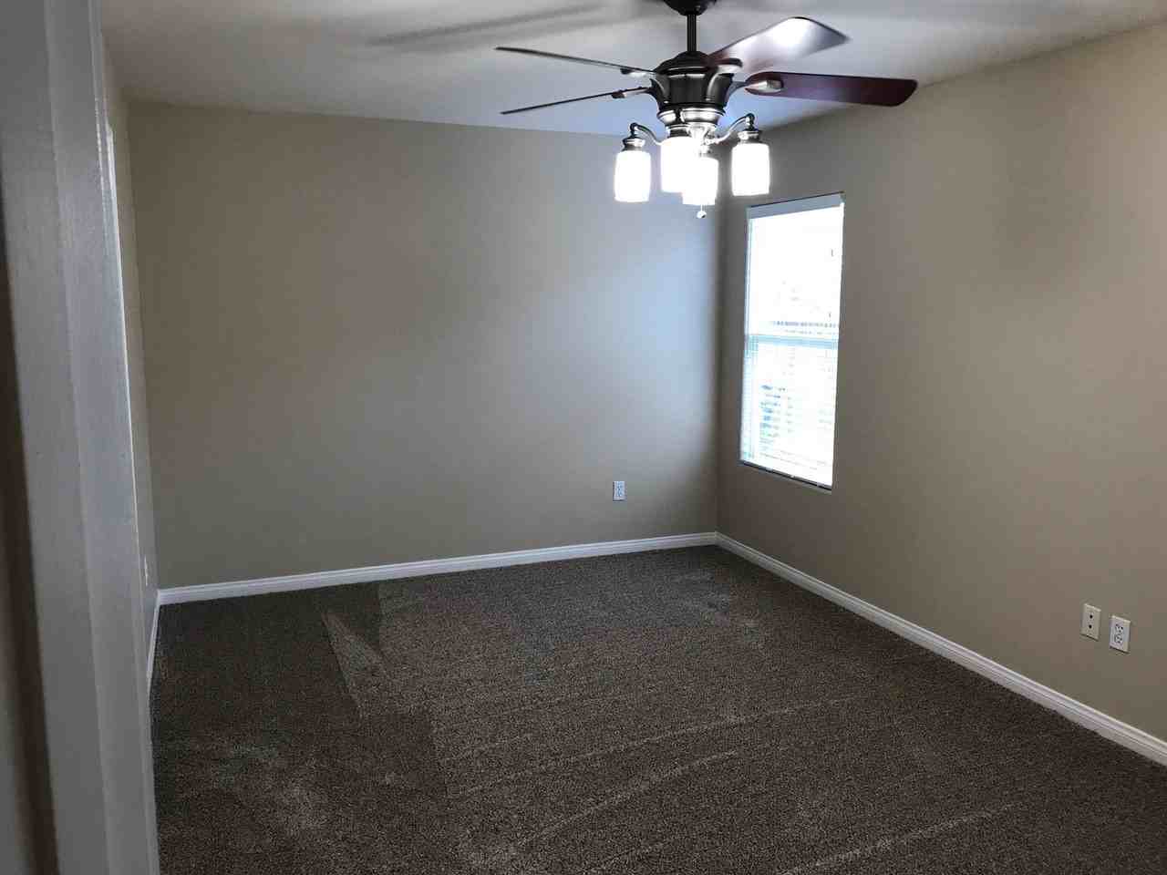 8111 Ipswich Way - Photo 6 of 11