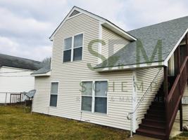 featured image of 2614 W Jefferson St #4